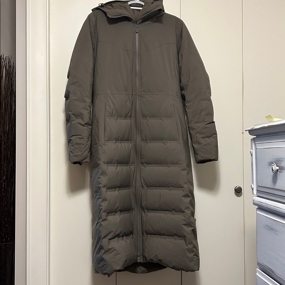 Lululemon stretch seal sleet street long jacket